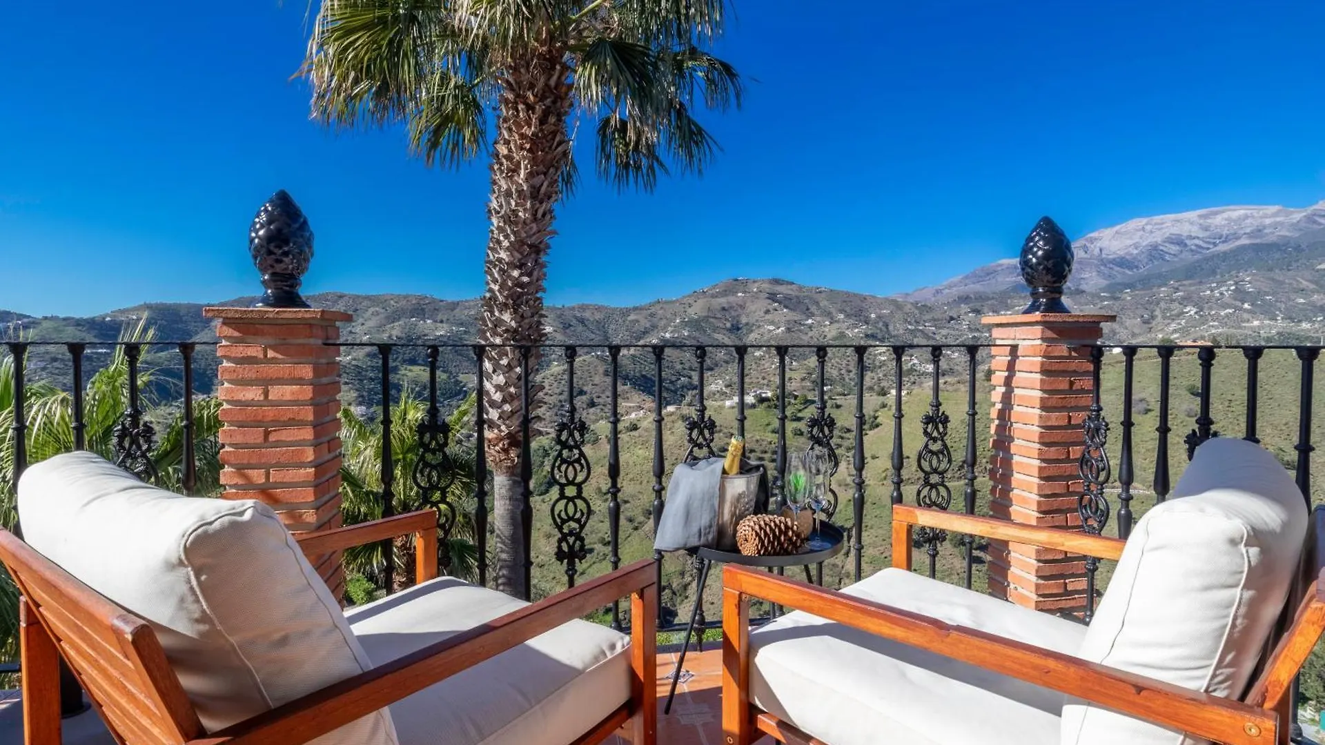 Malaga Hills Double Comfort Boutique & Wellness Eco-Hotel -Adults Only- Cómpeta 0*,  Espanha